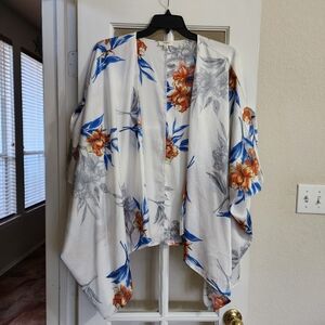 Umgee USA S/M White Floral Open-Front Kimono Cardigan Draped Waterfall Hem